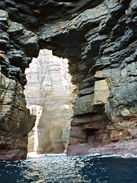 Cathedral Cave, Beecroft Peninsula - NSWSKC February 2007